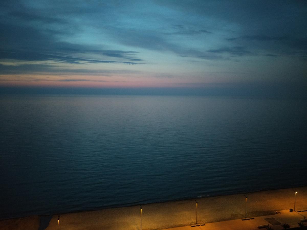 Апартаменты - Первая Линия! Batumi Exteriér fotografie